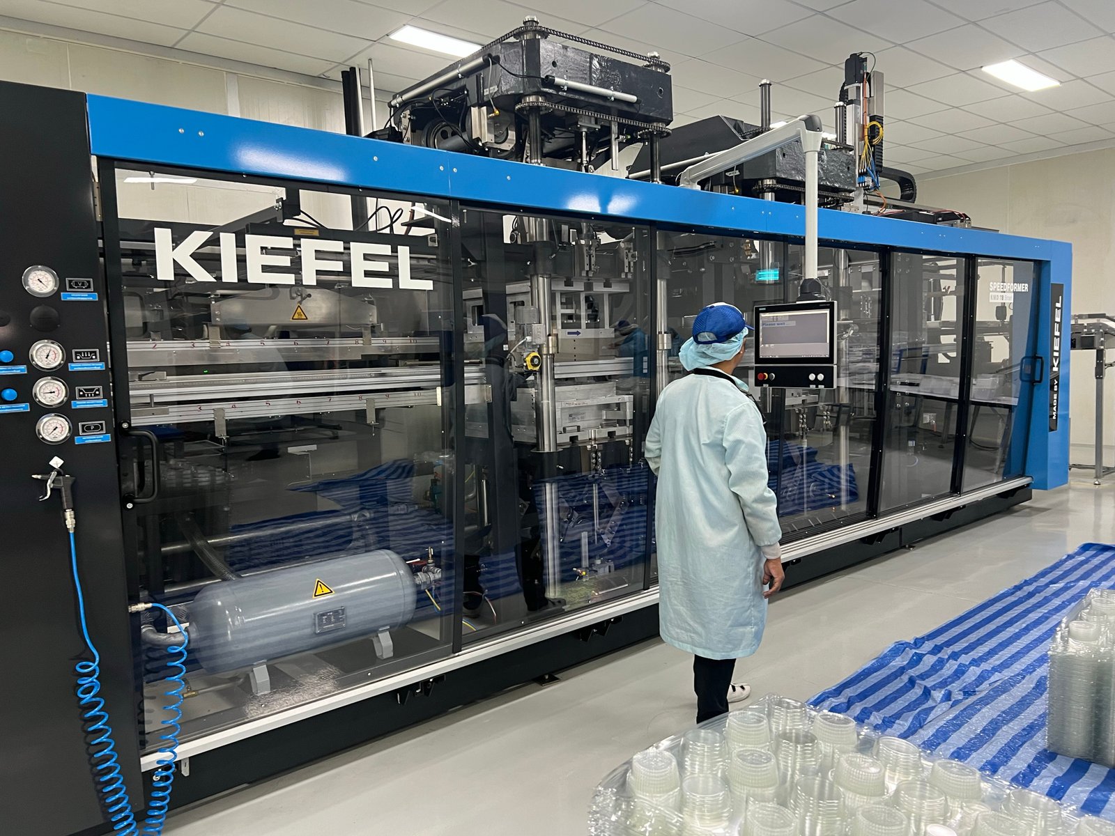 Kiefel Forming Machine
